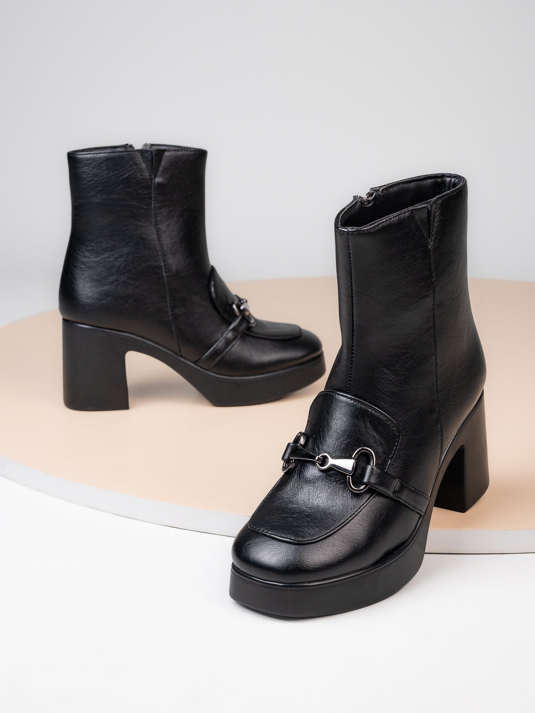 Hydes N Hues Black Heel Boots