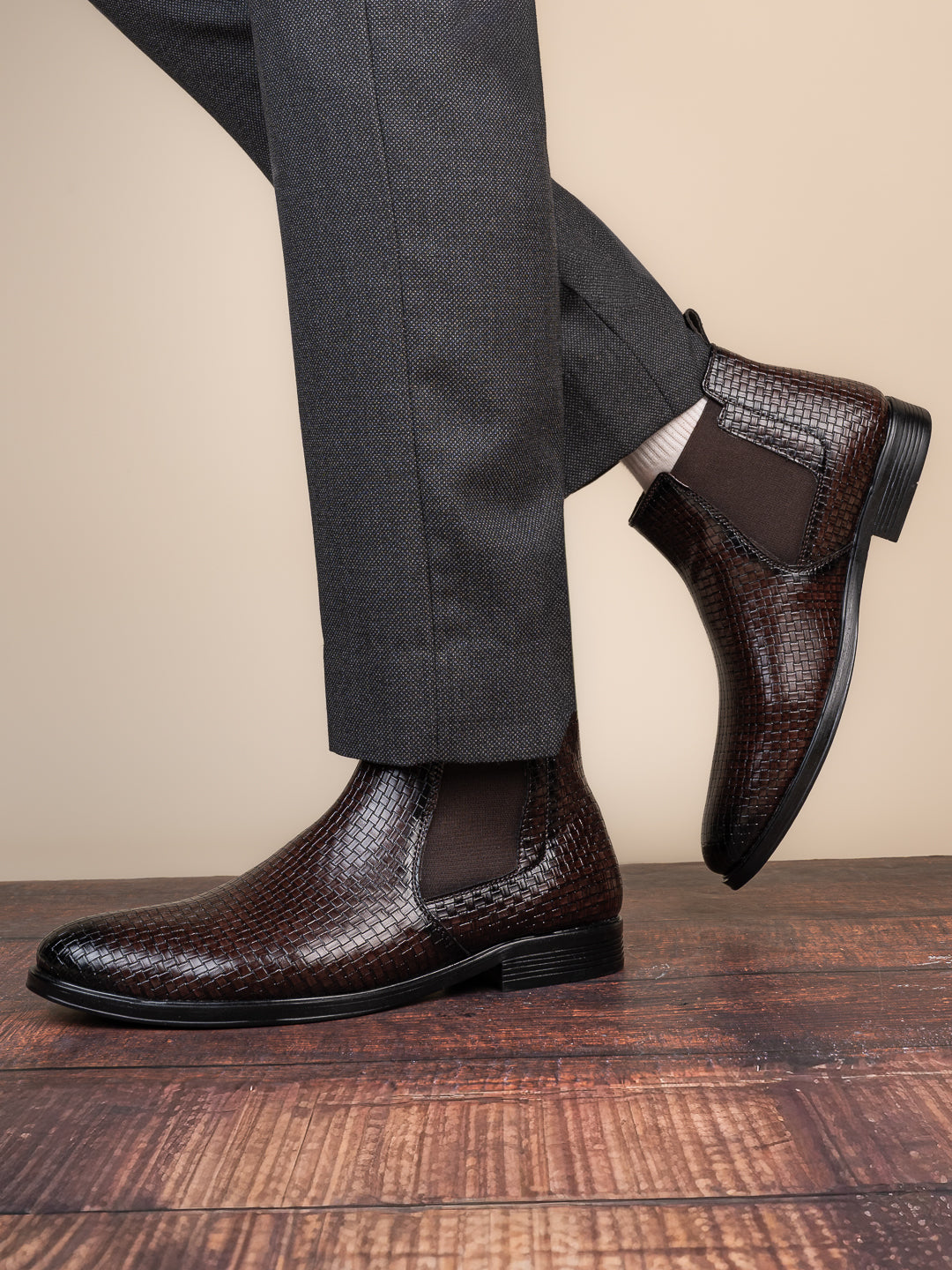 Hydes N Hues Men Brown Textured Boots