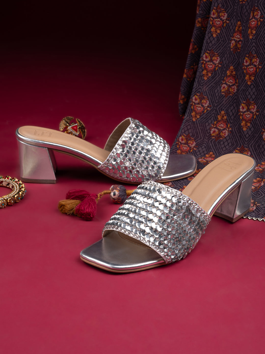 Hydes N Hues Women Embellished Silver Block Heel Sandals