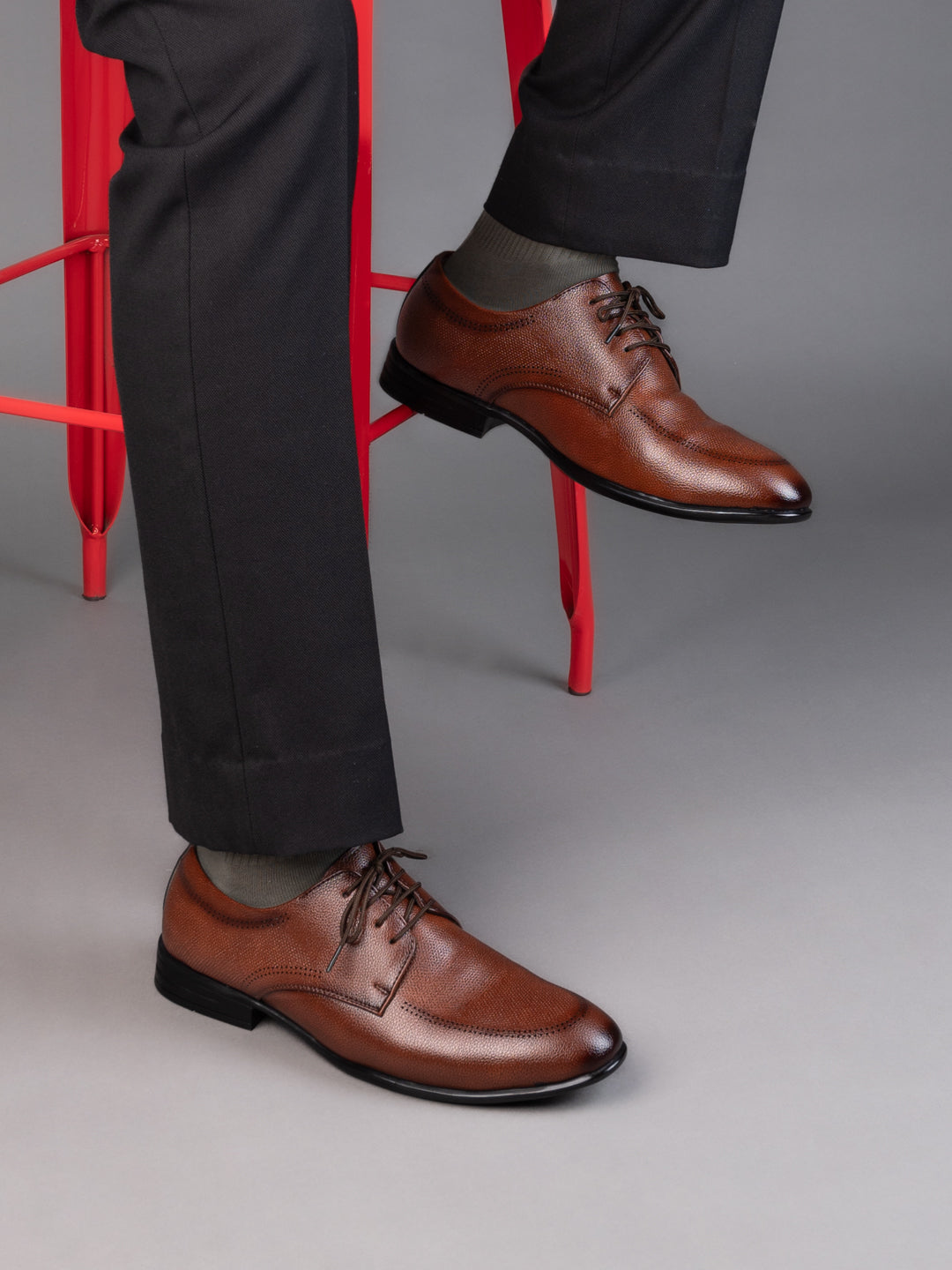 Hydes N Hues Men Brown Lace-ups with Black Sole