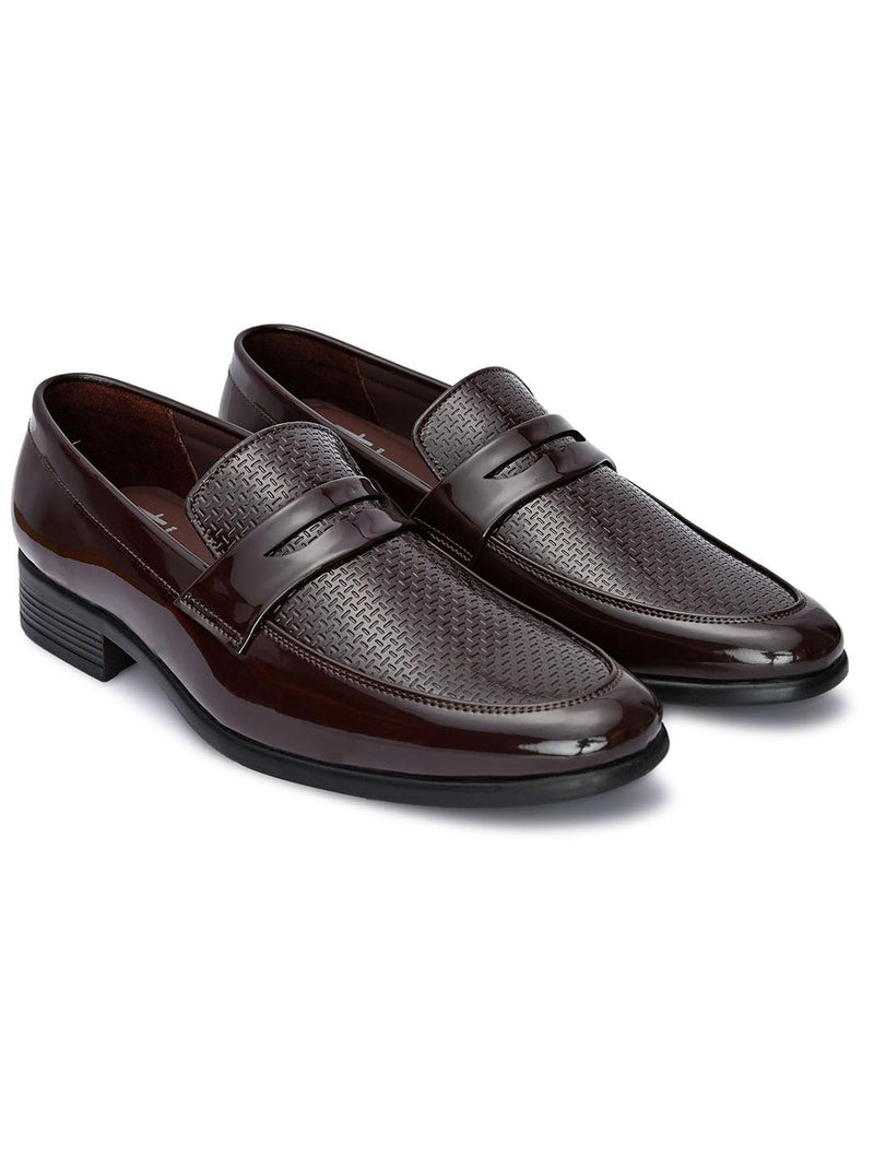 Hydes N Hues Men Brown Textured Formal Loafers