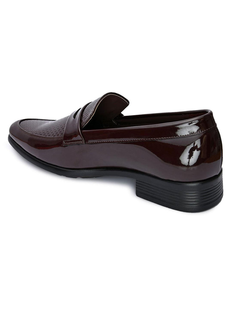 Hydes N Hues Men Brown Textured Formal Loafers