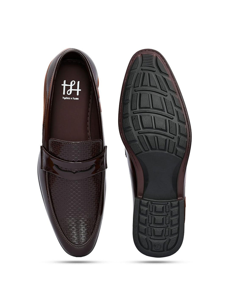 Hydes N Hues Men Brown Textured Formal Loafers