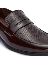 Hydes N Hues Men Brown Textured Formal Loafers