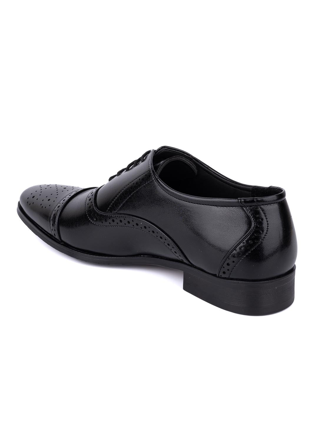 Hydes N Hues Men Black Textured Formal Oxfords